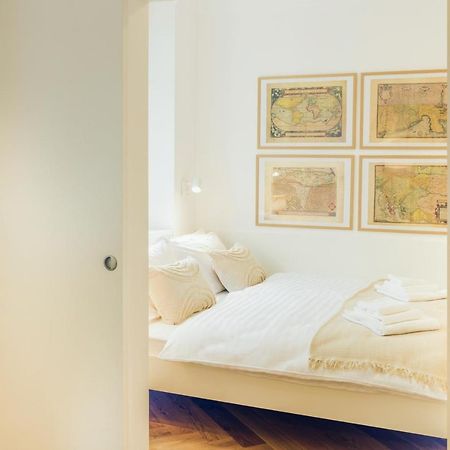 Stylish Apartment In Historical Center Любляна Экстерьер фото